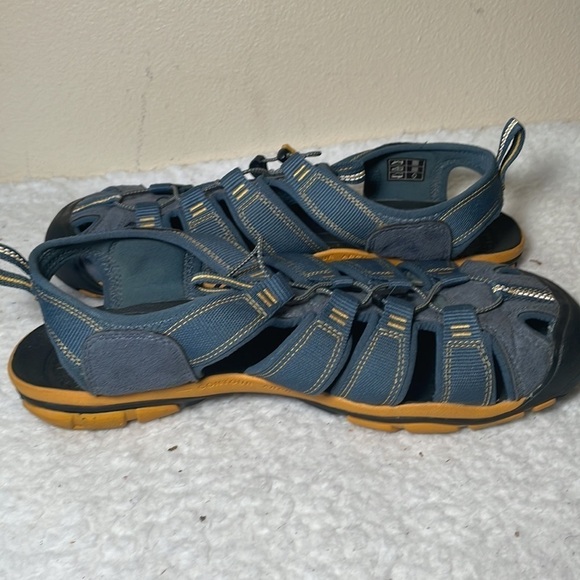 Keen Sandals Size 11.5 main image 9